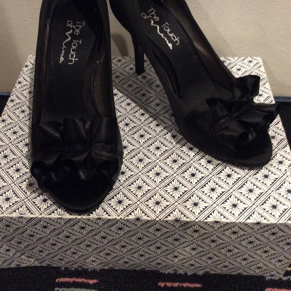 Dress shoe